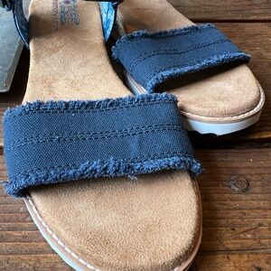 Skechers Women's Navy Frayed Strap Slide Sandals